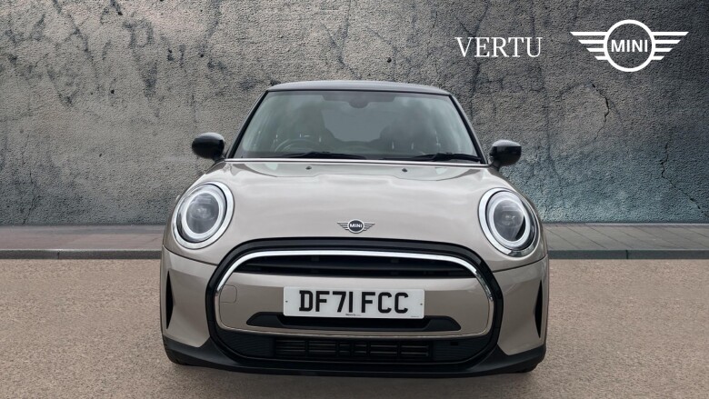 MINI Hatchback 1.5 Cooper Exclusive 3dr Auto Petrol Hatchback